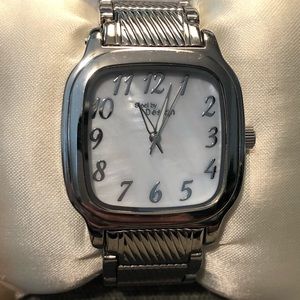 Stainless steel ladies watch